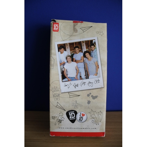 29 - One Direction Collectors Doll, Liam