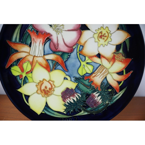 257 - Limited Edition Moorcroft 2002 Elizabeth II Golden Jubilee Plate - 72/750, 22.5cm diameter