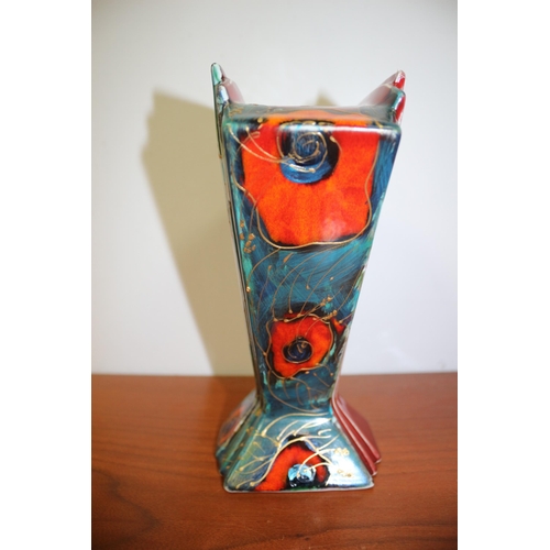 286 - Anita Harris Fan Vase with Toucan Design, 21.5 x 9 cm