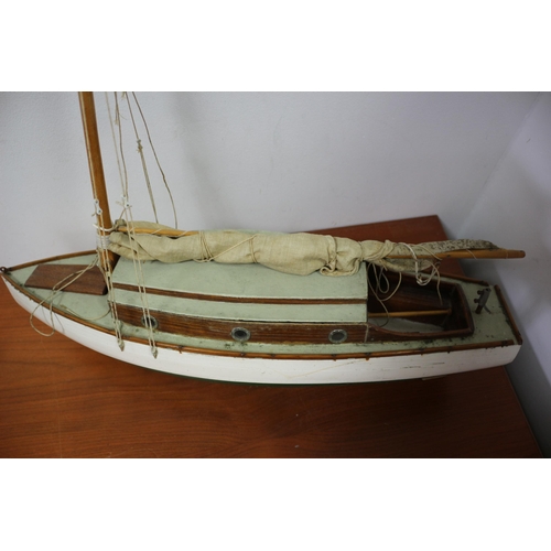 305 - Pond Yacht 50cm long x 60cm high