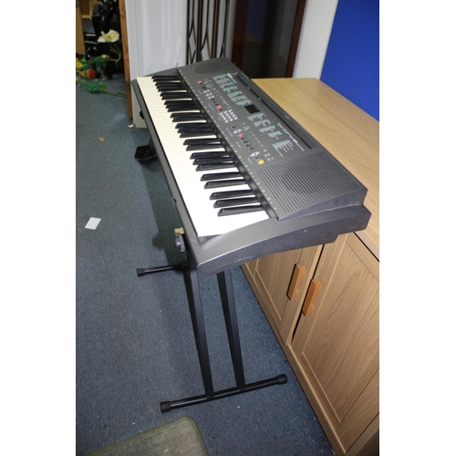 479 - Yamaha PSR-200 Keyboard & Stagg Stand, no Lead & small chip