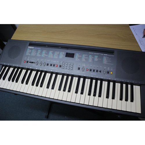 479 - Yamaha PSR-200 Keyboard & Stagg Stand, no Lead & small chip