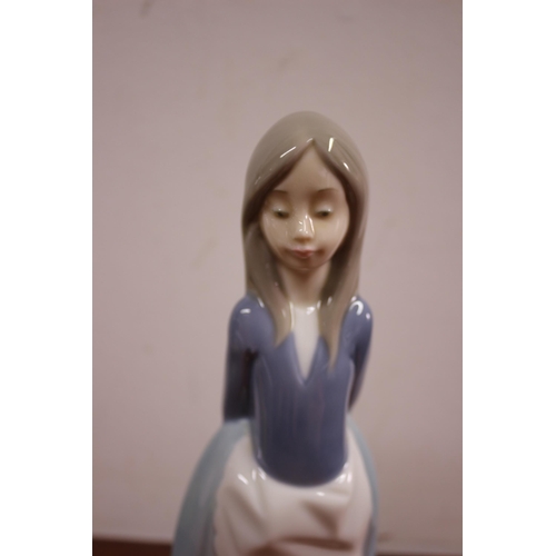 662 - Nao by Lladro Standing Girl Figurine