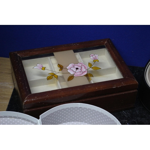 119 - 4 x Jewellery Boxes/Cases