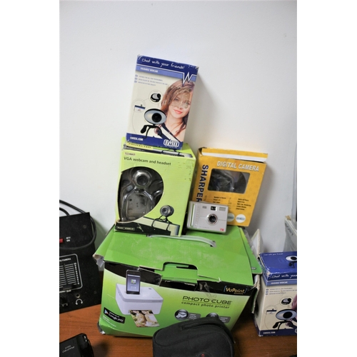 18 - Bundle of Camera's and Electrical Items