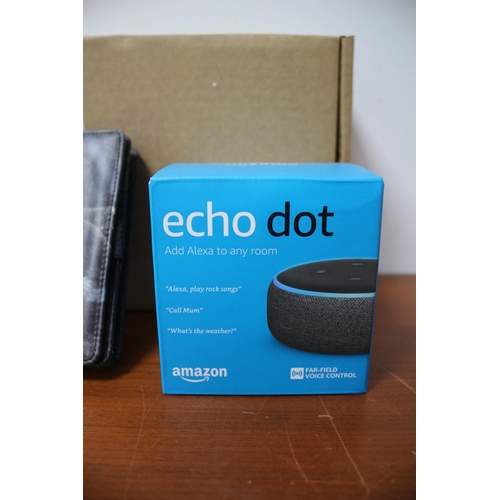 70 - Amazon Echo Dot, Phone Case & Phillips Hue, Untested