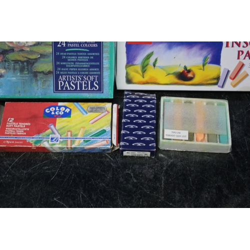 10 - Mixed Selection of Pastels in Boxes