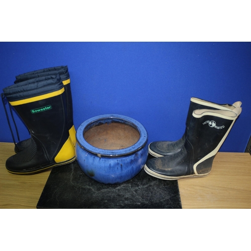 12 - 2 x Sailing Boots plus a Drip Glazed Garden Pot