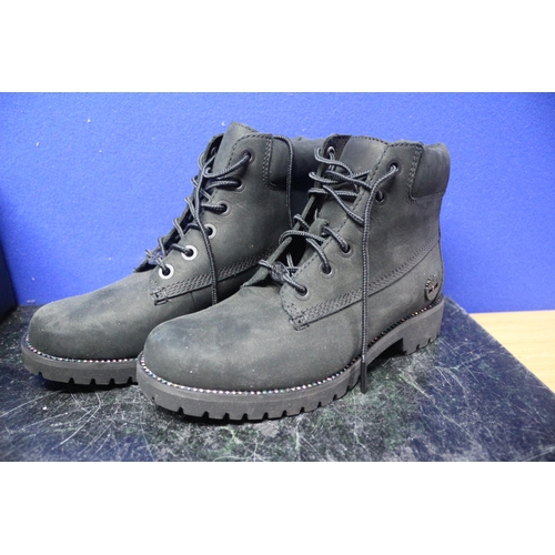 51 - Pair of Timberland Boots - Size 4