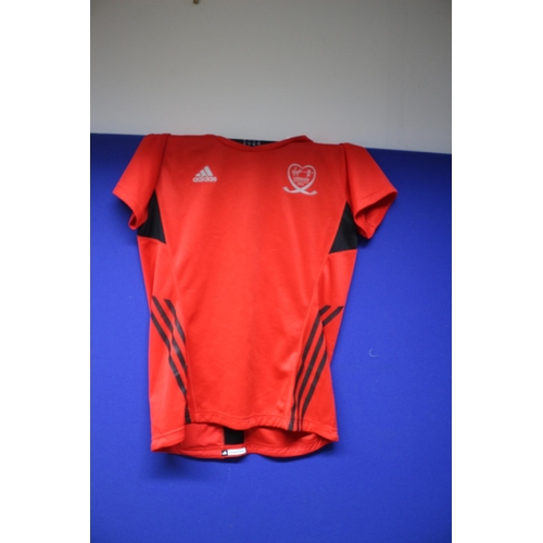 58 - Adidas Marathon Tee-shirt - Red