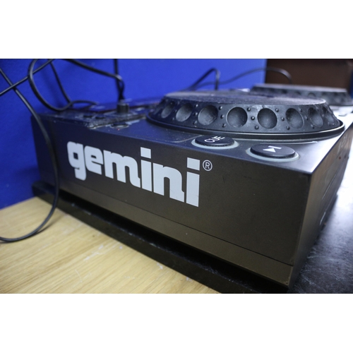 83 - 2 x Gemini CDJ-203 CD Players