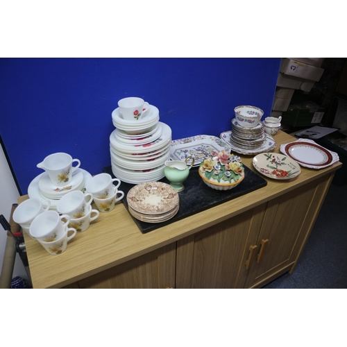 129 - Large Selection of Chinaware including Paragon, Doric and Oriental