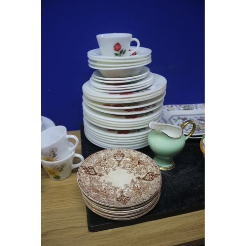 129 - Large Selection of Chinaware including Paragon, Doric and Oriental