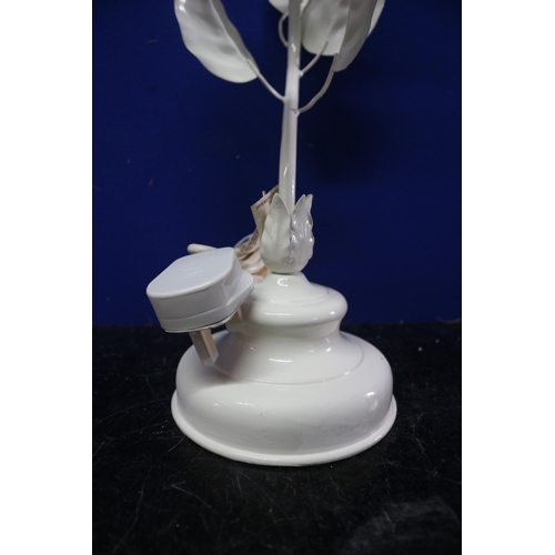 179 - Brand New Metal Floral Design Single Bulb Lamp