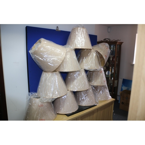 268 - 12 x Leaf Patterned Lamp Shades 14