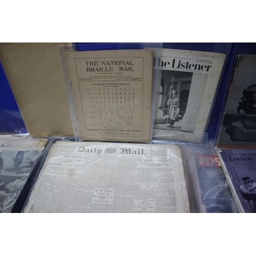 355 - Large Bundle of Vintage and Antique Newspapers