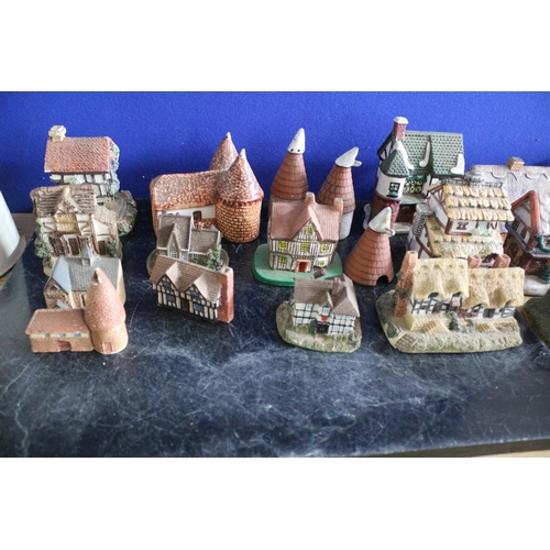 577 - Large Collection of Cottages/Houses