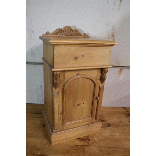 102 - Very Nice Solid Pine Bedside Cabinet with Drawer and Nicely Carved Top Rear Guard - 85 x 46 x 37cm