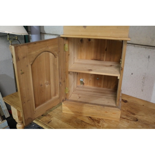 102 - Very Nice Solid Pine Bedside Cabinet with Drawer and Nicely Carved Top Rear Guard - 85 x 46 x 37cm