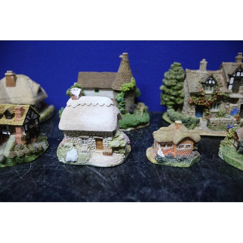 120 - Selection of Pottery Cottages including Lilliput Lane