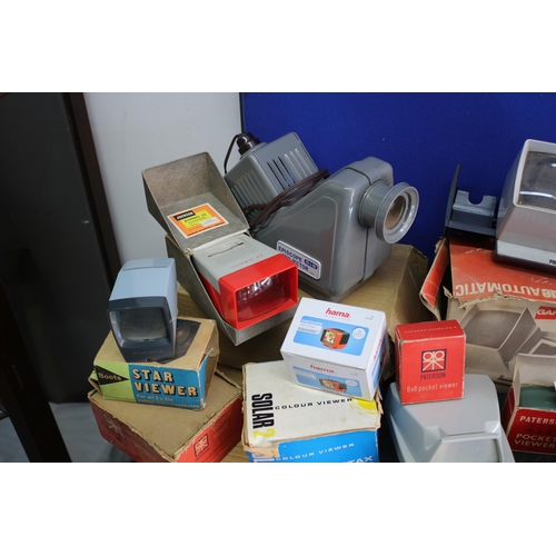 71 - Nice Selection of Vintage Slide and Photo Viewers