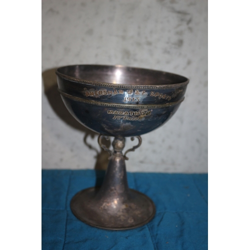 129 - 1913 Mappin & Webb Silver Plated Trophy - 1st Prize Marathon - Amersham O & F Sports - 18cm