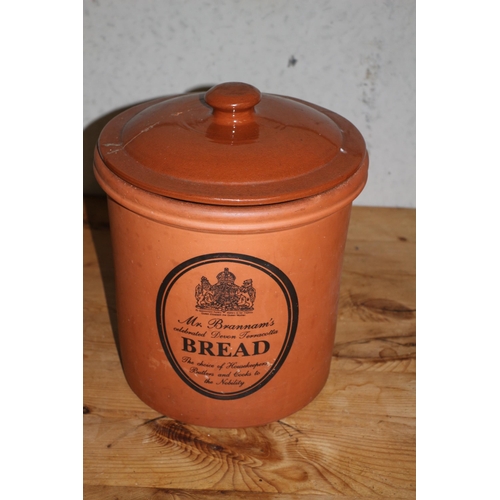 182 - Large Terracotta Bread Bin with Lid - 27cm