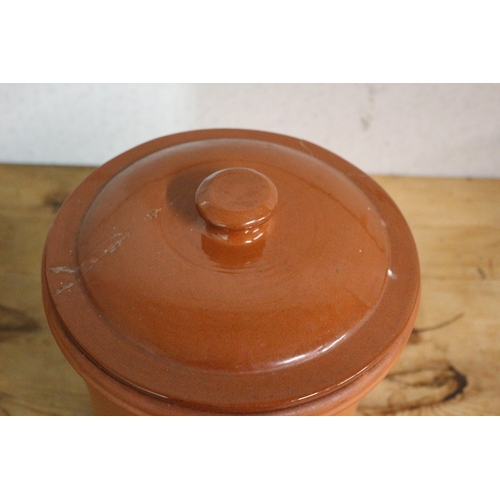 182 - Large Terracotta Bread Bin with Lid - 27cm