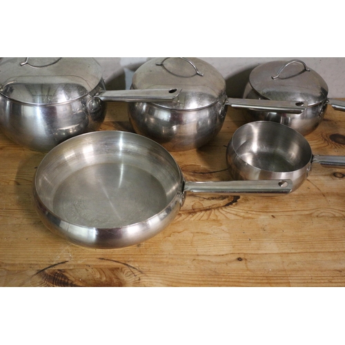 184 - Nice Selection of The Professional Cookware Company Saucepots and Frying Pan - 6 Pieces in all