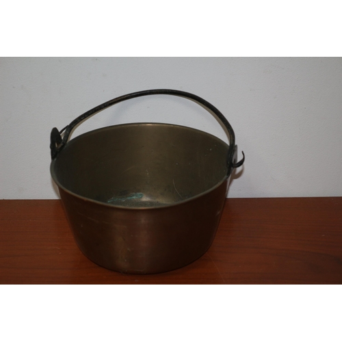 473 - Good Size Bronze Cooking / Preserve Pot