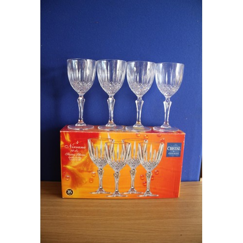 475 - 4 Cristal De France Sherry Glasses