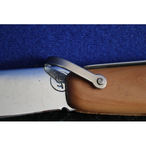 119 - Vintage Fold Over Pocket Pen Knife