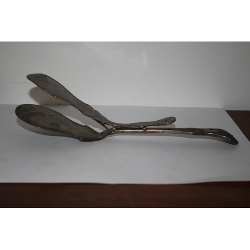 286 - Part Tested as Silver Pair of Tongs with Ornate Decoration - Has an Indistinguishable Hallmark (poss... 