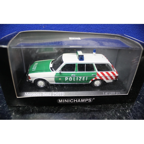 37 - Minichamps Mercedez - Benz 250TD Die Cast Boxed Model - Polizei Berlin - 1 of 1,008 Pieces