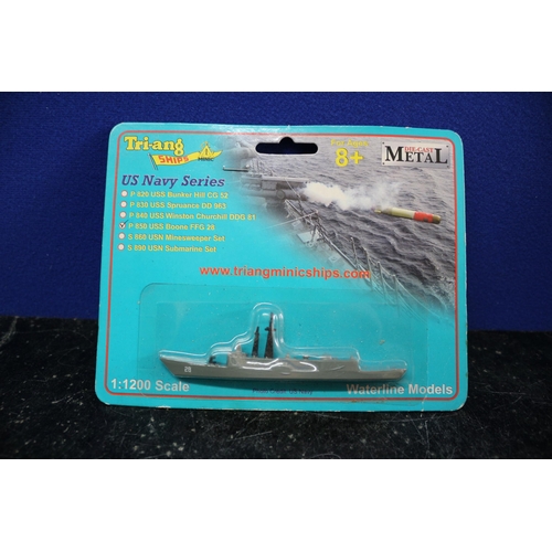 42 - Tri-ang Ships US Navy Series - P850 USS Boone FFG28 - Card Backed