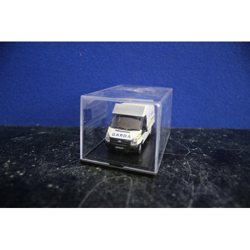 58 - Oxford Die Cast Garda Ford Transit Van - 1:76 - Boxed