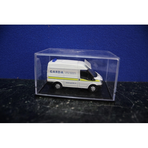 58 - Oxford Die Cast Garda Ford Transit Van - 1:76 - Boxed