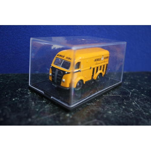 60 - Oxford Die Cast Vintage Austen Yellow Van - Boxed - 1:76