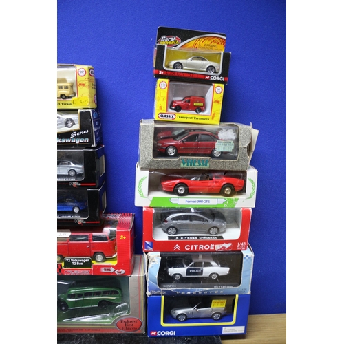 89 - Large Bundle of Mainly Boxed Die Cast Vehicles - Various Makers