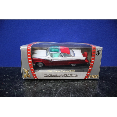 91 - Road Signature Boxed Die Cast Ford Crown Victoria 1955