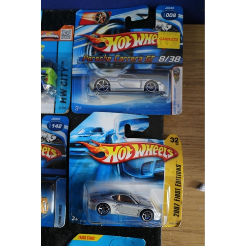 94 - 15 x Die Cast Hot Wheels Card Back Vehicles