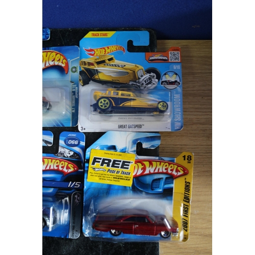 95 - 13 x Die Cast Hot Wheels Card Backed Vehicles