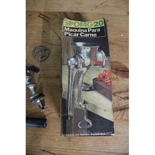 112 - 1960's / 70's Boxed Spong20 Meat Mincer