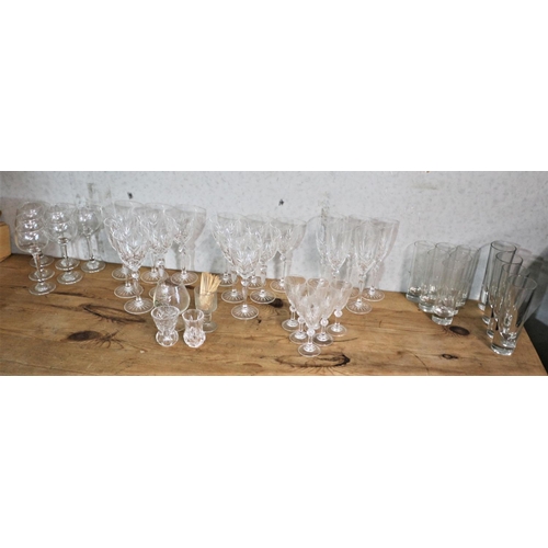 116 - Nice Selection of Crystal and Cut Glass Glasses