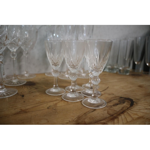 116 - Nice Selection of Crystal and Cut Glass Glasses