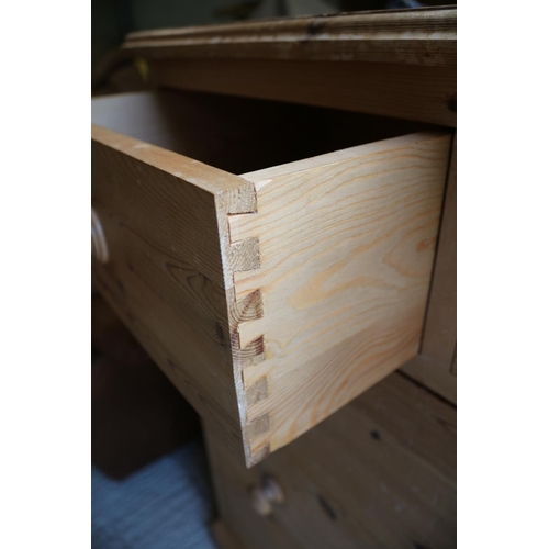 130 - Solid Pine Chest of Drawers - 3 + 2