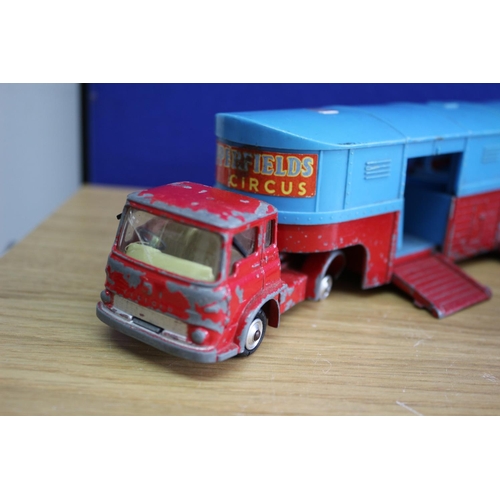 175 - Vintage Corgi Chipperfield Circus Land Rover and Bedford Tractor Unit with Articulated Horse Box