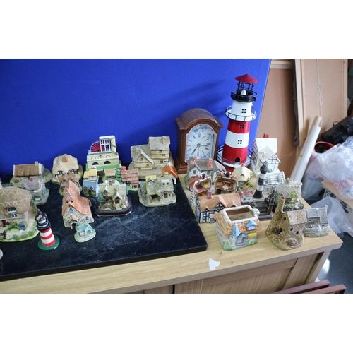 299 - Large Collection of Model Cottages including Lilliput Lane and David Winter