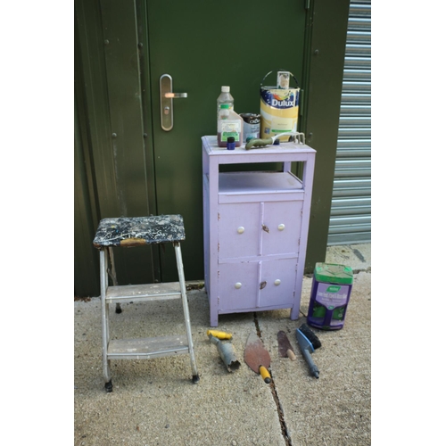 34 - Painted Unit - DIY Items and Small Set of Steps