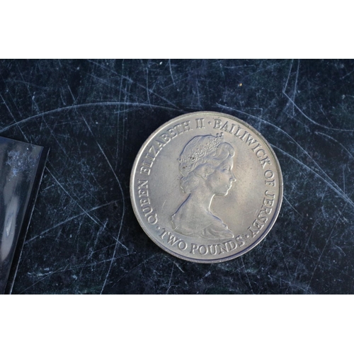 64 - Commemorative £2 Coin Featuring Charles and Diana